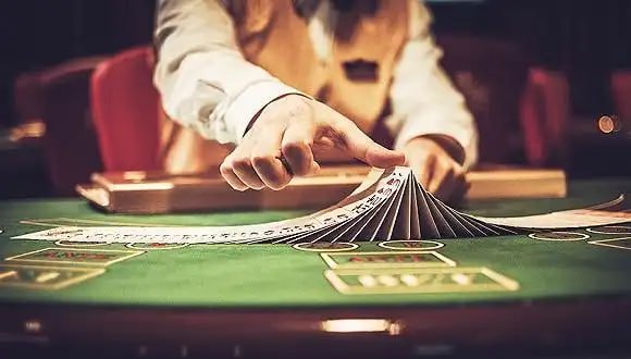 Ringkasan mingguan cashback mahkotaslot menampilkan total taruhan dan perhitungan pengembalian dana